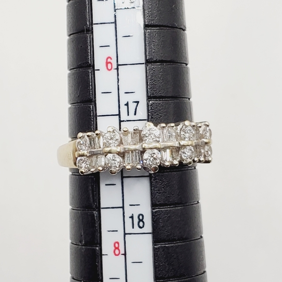 10k Solid Yellow Gold Genuine Round & Baguette Diamond Band Ring - Picture 7 of 8